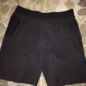 Men’s Lulu lemon shorts 9”